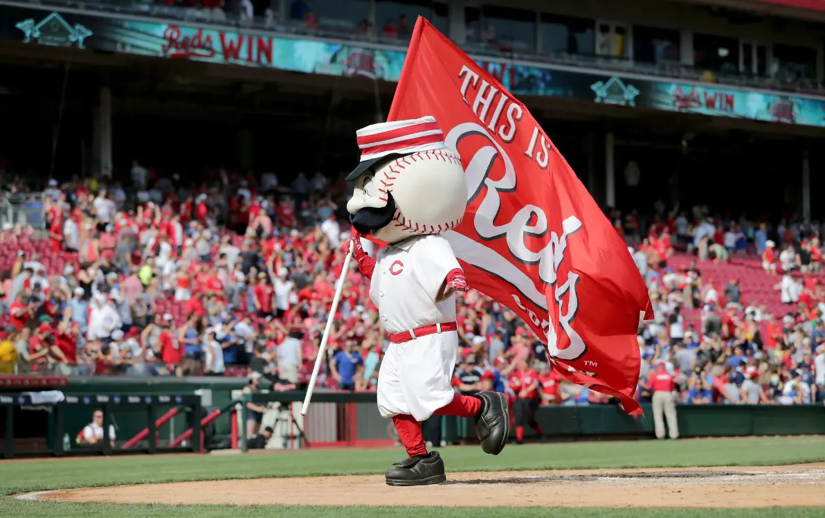 Wings and Rings Teams Up with the Reds to Support Buffalove