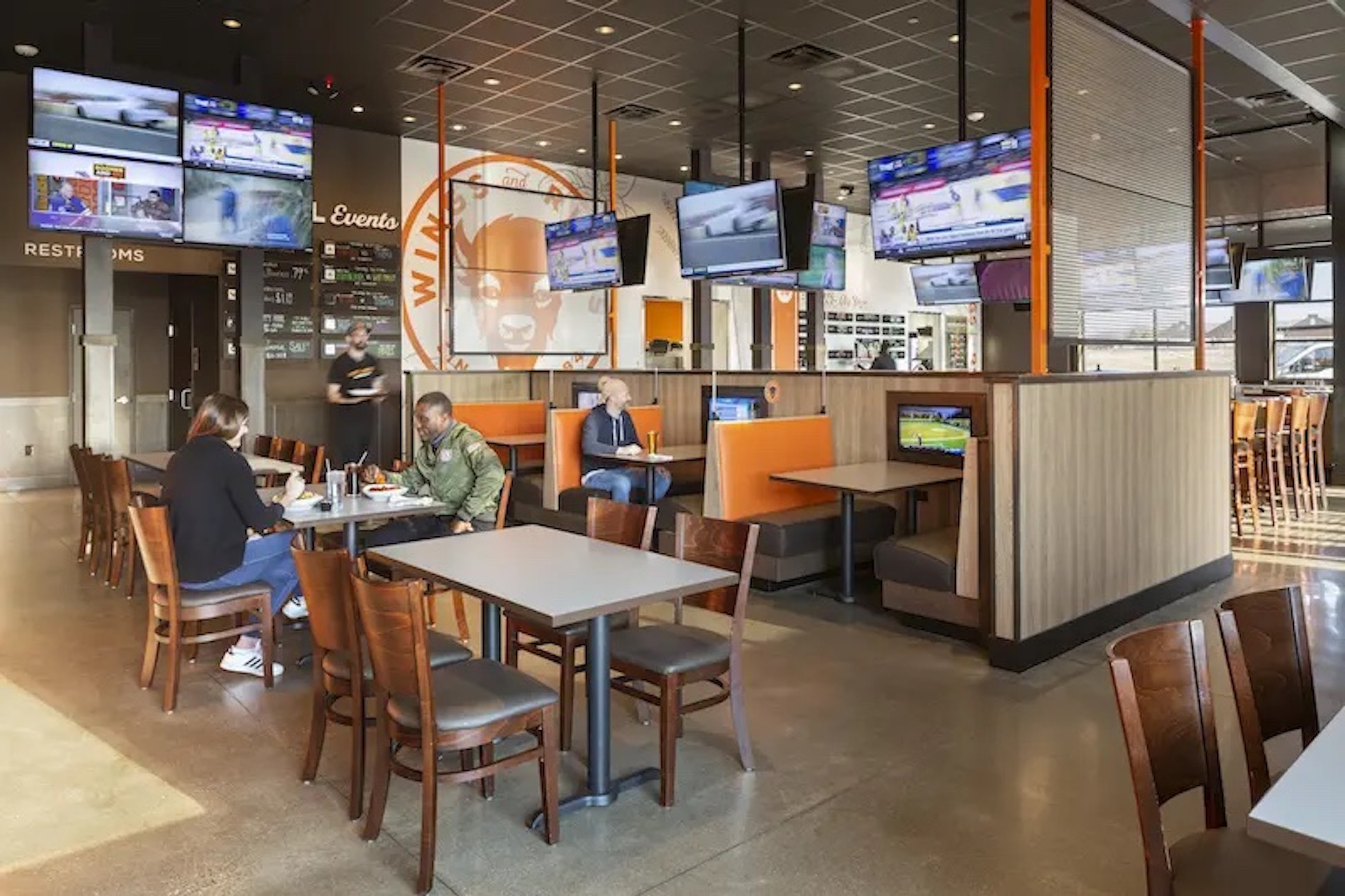 Thousands of Sports Bars, Only One Wings and Rings